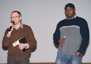 Stefano Gaiga, direttore artistico del Comitato Festival del Cinema Africano di Verona, con il regista nigeriano Ubaka Joseph Ugochukwu